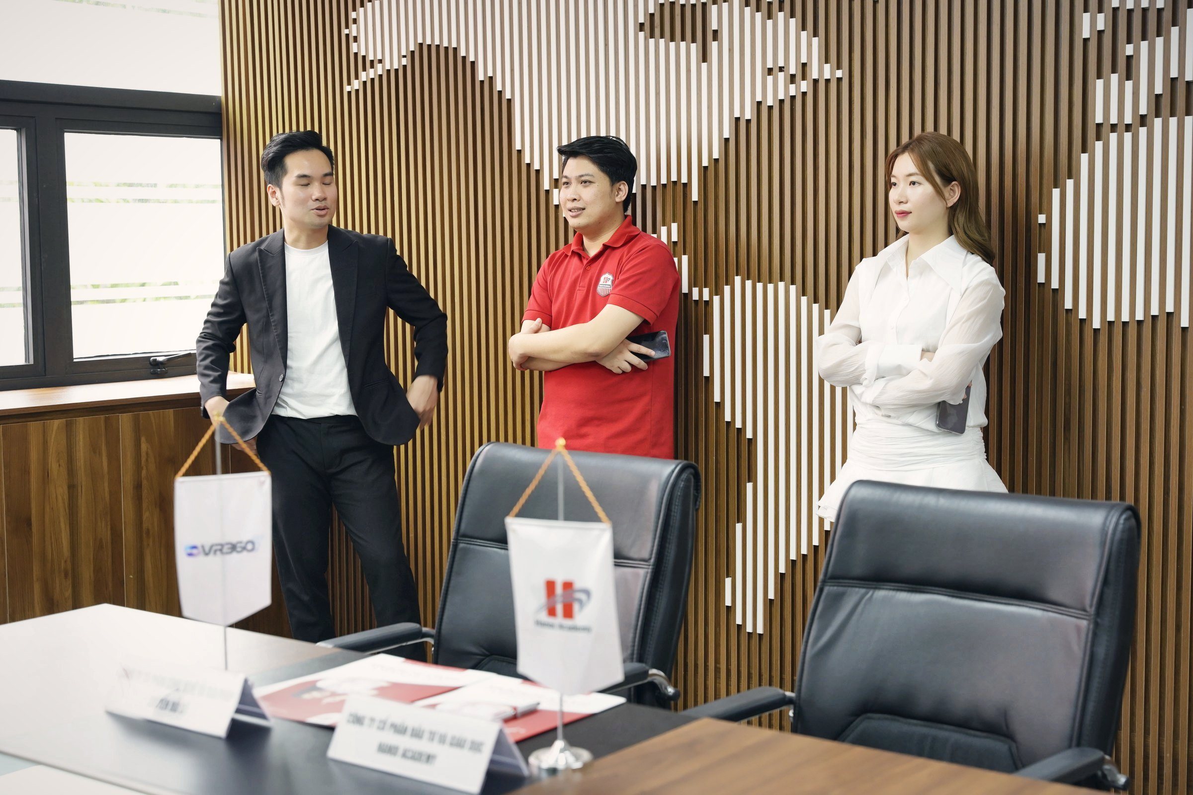 Lễ ký kết hợp tác giữa VR360.ONE và Hanoi Academy