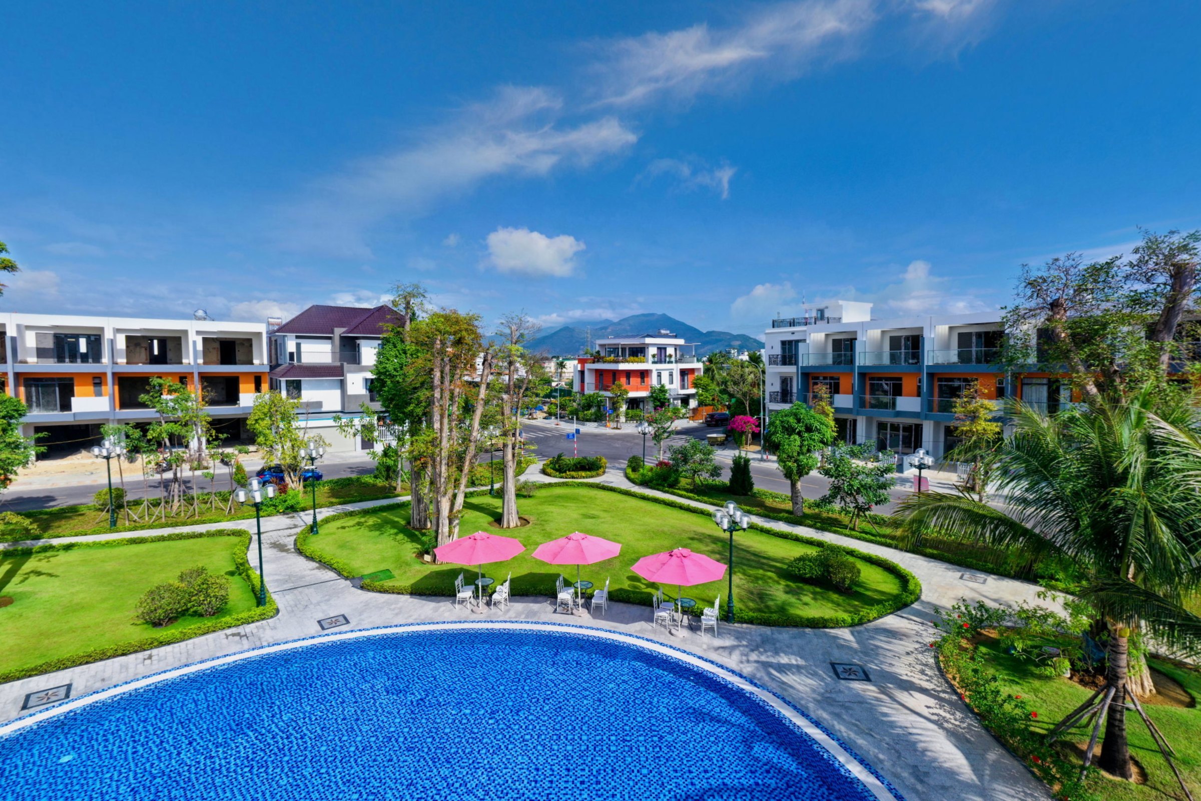 Khu hồ bơi KVG Mozzadiso trong tour VR360