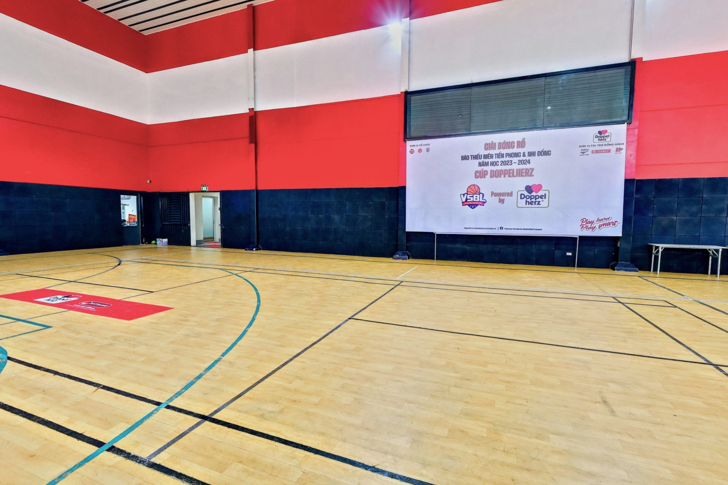 Sân chính Hanoi Academy trong tour 360