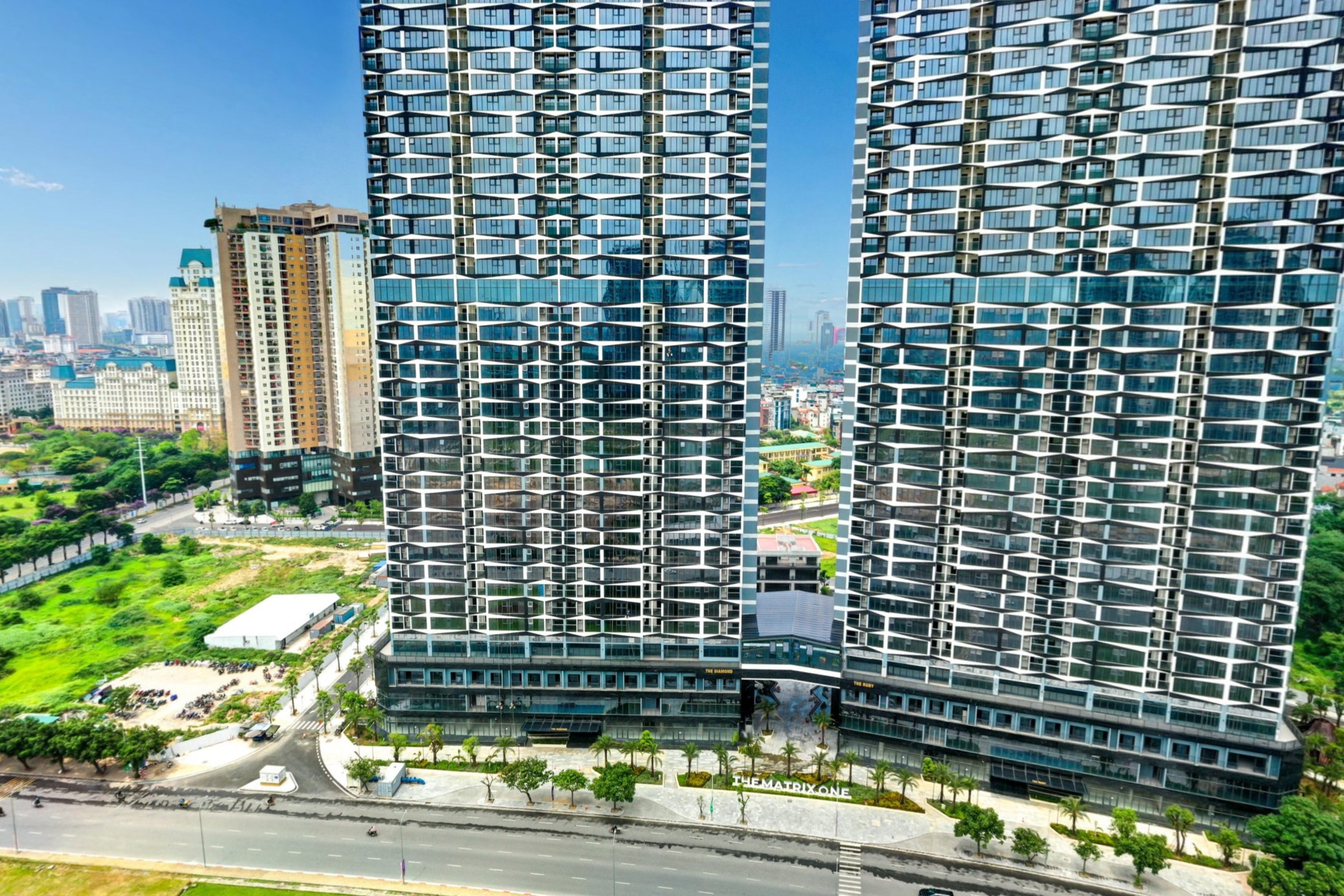 Hai tòa chung cư cao tầng Matrix One trong tour VR360